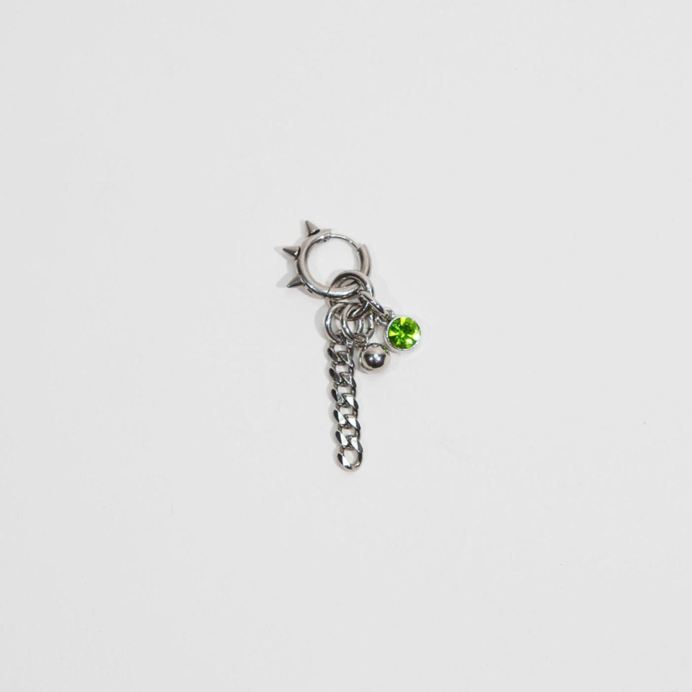 Boucle d'oreille en acier inoxydable, avec strass/diamant. Bijoux y2k. Bijoux punk. Bijoux rock. Bijoux glam rock. Bijoux grunge. Boucles d'oreilles Y2K. Boucles d'oreilles punk. Boucles d'oreilles rock. Boucles d'oreilles glam rock. Boucles d'oreilles grunge.