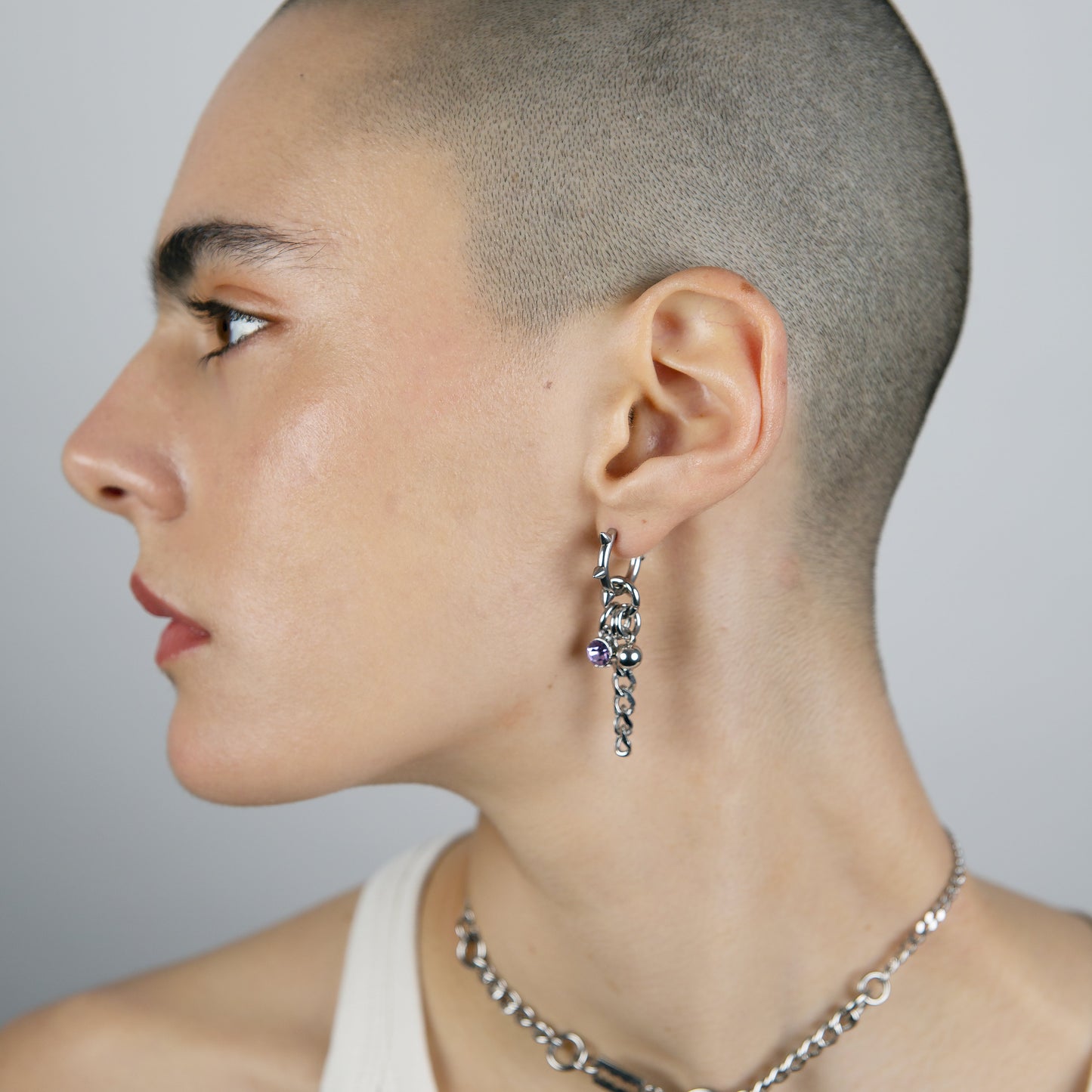 Boucle d'oreille en acier inoxydable, avec strass/diamant. Bijoux y2k. Bijoux punk. Bijoux rock. Bijoux glam rock. Bijoux grunge. Boucles d'oreilles Y2K. Boucles d'oreilles punk. Boucles d'oreilles rock. Boucles d'oreilles glam rock. Boucles d'oreilles grunge.