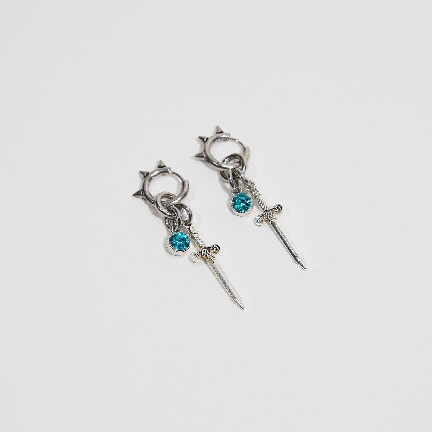 Boucles d'oreille en acier inoxydable strass turquoise. Bijoux y2k. Bijoux punk. Bijoux rock. Bijoux glam rock. Bijoux grunge. Boucles d'oreilles Y2K. Boucles d'oreilles punk. Boucles d'oreilles rock. Boucles d'oreilles glam rock. Boucles d'oreilles grunge.