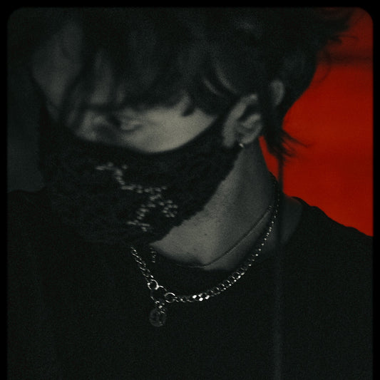 Bijoux en acier inoxydable. Collier en acier inoxydable. Bijoux y2k. Bijoux punk. Bijoux rock. Bijoux glam rock. Bijoux grunge. Colliers Y2K. Colliers punk. Colliers rock. Colliers glam rock. Colliers grunge. Collier made in France. Bijoux made in France. Collier pour homme. Collier techno. Collier i hate models. Bijoux I hate Models. disco inferno merch. merch i hate models.