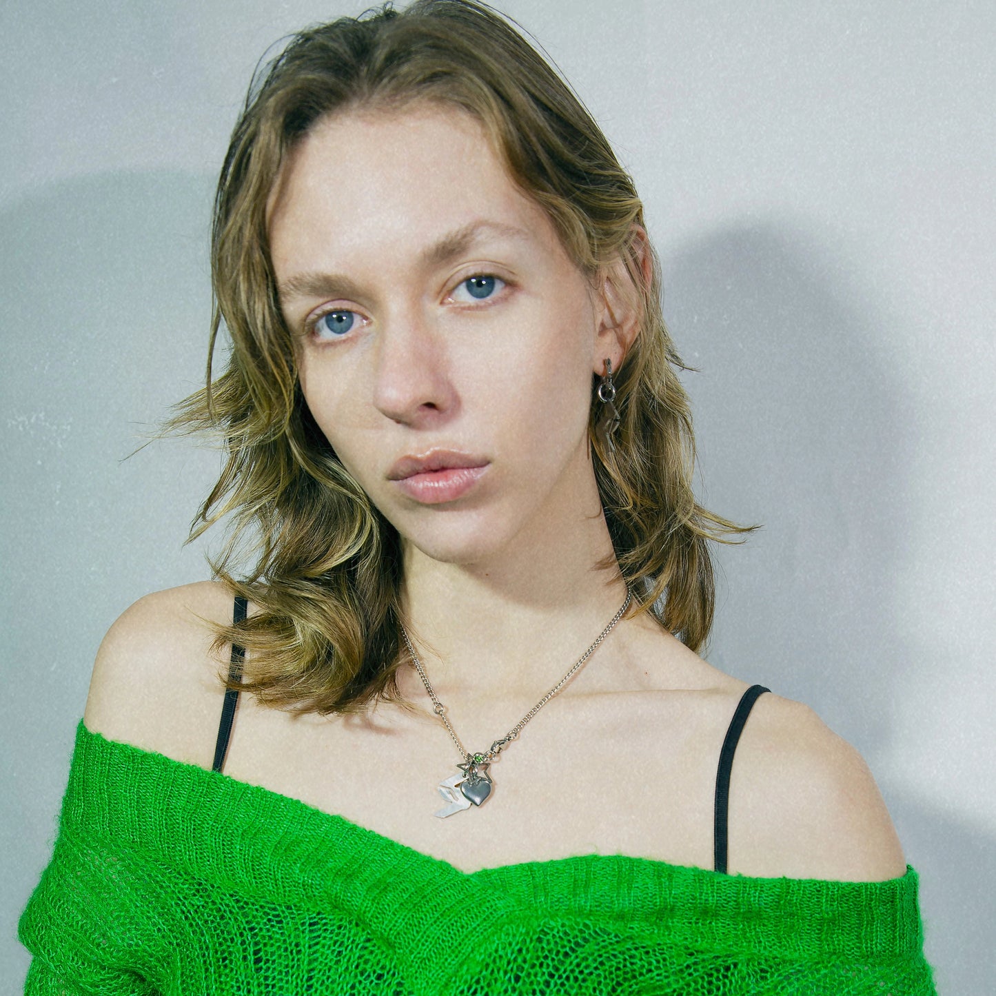 boucle d'oreille en acier inoxydable. Bijoux y2k. Bijoux punk. Bijoux rock. Bijoux glam rock. Bijoux grunge. Bijoux gothiques. Boucles d'oreilles Y2K. Boucles d'oreilles punk. Boucles d'oreilles rock. Boucles d'oreilles glam rock. Boucles d'oreilles grunge. Boucles d'oreille gothiques. Boucles d'oreille techno. Bijoux techno. Bijoux 90's. Boucle d'oreille 90's.