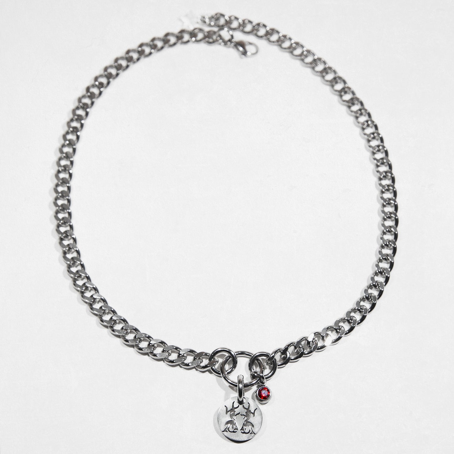 Bijoux en acier inoxydable. Collier en acier inoxydable. Bijoux y2k. Bijoux punk. Bijoux rock. Bijoux glam rock. Bijoux grunge. Colliers Y2K. Colliers punk. Colliers rock. Colliers glam rock. Colliers grunge. Collier made in France. Bijoux made in France. Collier pour homme. Collier techno. Collier i hate models. Bijoux I hate Models. disco inferno merch. merch i hate models.