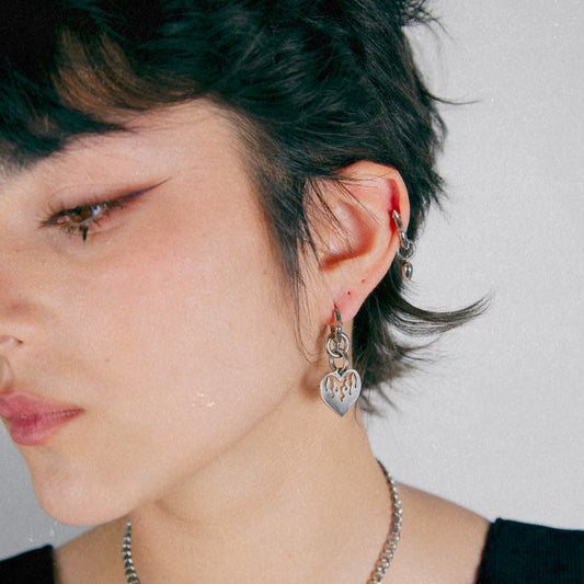 Bijoux y2k. Bijoux punk. Bijoux rock. Bijoux glam rock. Bijoux grunge. Boucles d'oreilles Y2K. Boucles d'oreilles punk. Boucles d'oreilles rock. Boucles d'oreilles glam rock. Boucles d'oreilles grunge.