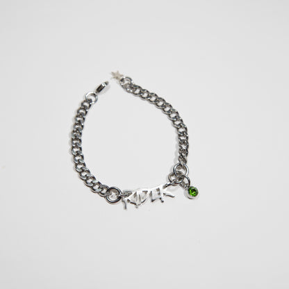 bracelet en acier inoxydable strass vert. Bijoux y2k. Bijoux punk. Bijoux rock. Bijoux glam rock. Bijoux grunge. Bracelets Y2K. Bracelets punk. Bracelets rock. Bracelets glam rock. Bracelets grunge.