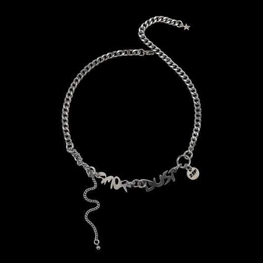 Bijoux y2k. Bijoux punk. Bijoux rock. Bijoux glam rock. Bijoux grunge. Colliers Y2K. Colliers punk. Colliers rock. Colliers glam rock. Colliers grunge. Collier brut. Collier femme. Collier homme. Collier techno. Collier made in France.