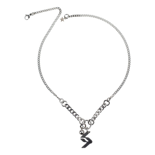 Bijoux en acier inoxydable. Collier en acier inoxydable. Bijoux y2k. Bijoux punk. Bijoux rock. Bijoux glam rock. Bijoux grunge. Colliers Y2K. Colliers punk. Colliers rock. Colliers glam rock. Colliers grunge. Collier made in France. Bijoux made in France. Collier pour homme. Collier techno. Collier homme. Collier metal. Alternatif brand. Alt bijoux. Bijoux design. Bijoux brut. Bijoux pour homme.