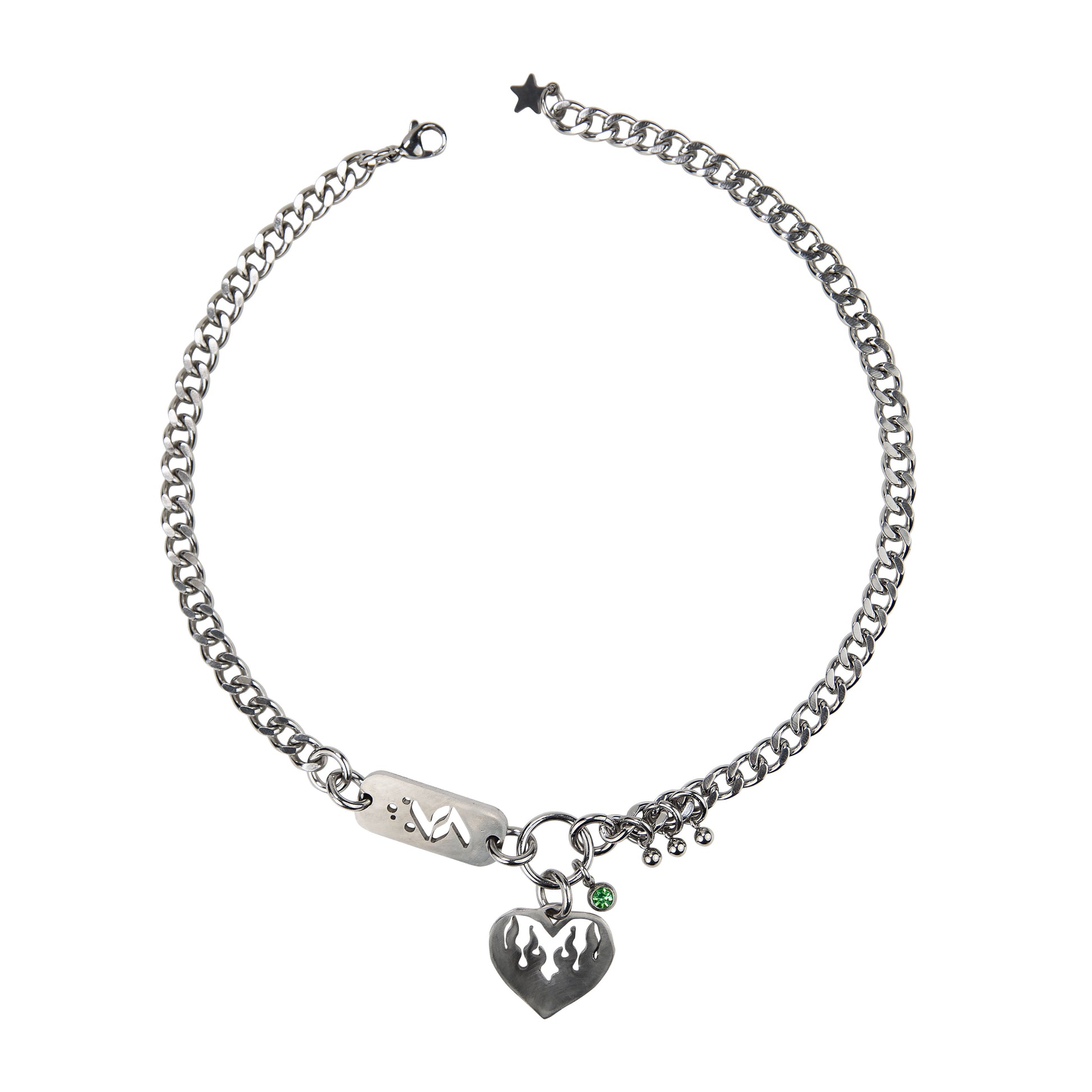 Bijoux en acier inoxydable. Collier en acier inoxydable. Bijoux y2k. Bijoux punk. Bijoux rock. Bijoux glam rock. Bijoux grunge. Colliers Y2K. Colliers punk. Colliers rock. Colliers glam rock. Colliers grunge. Collier made in France. Bijoux made in France. Collier pour homme. Collier techno. Bijoux design.