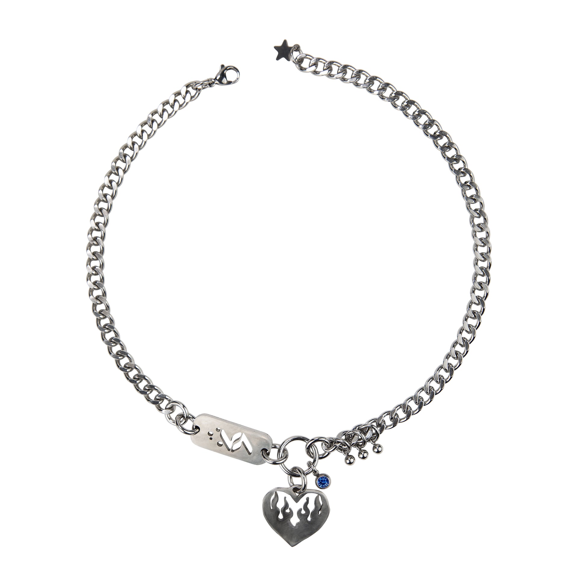 Bijoux en acier inoxydable. Collier en acier inoxydable. Bijoux y2k. Bijoux punk. Bijoux rock. Bijoux glam rock. Bijoux grunge. Colliers Y2K. Colliers punk. Colliers rock. Colliers glam rock. Colliers grunge. Collier made in France. Bijoux made in France. Collier pour homme. Collier techno. Bijoux design.