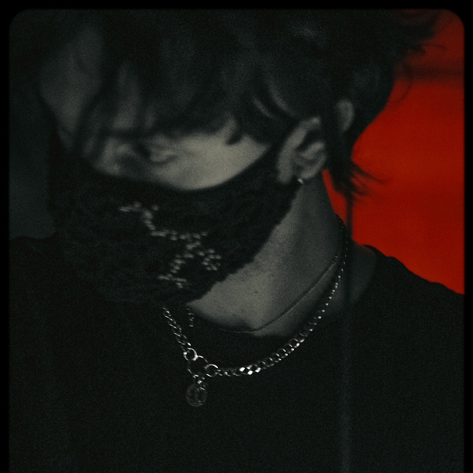 Bijoux en acier inoxydable. Collier en acier inoxydable. Bijoux y2k. Bijoux punk. Bijoux rock. Bijoux glam rock. Bijoux grunge. Colliers Y2K. Colliers punk. Colliers rock. Colliers glam rock. Colliers grunge. Collier made in France. Bijoux made in France. Collier pour homme. Collier techno. Collier i hate models. Bijoux I hate Models. disco inferno merch. merch i hate models. Bijoux Paris. Bijoux Techno.
