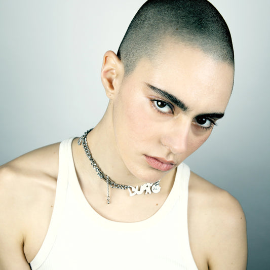 Bijoux en acier inoxydable. Collier en acier inoxydable. Bijoux y2k. Bijoux punk. Bijoux rock. Bijoux glam rock. Bijoux grunge. Colliers Y2K. Colliers punk. Colliers rock. Colliers glam rock. Colliers grunge.