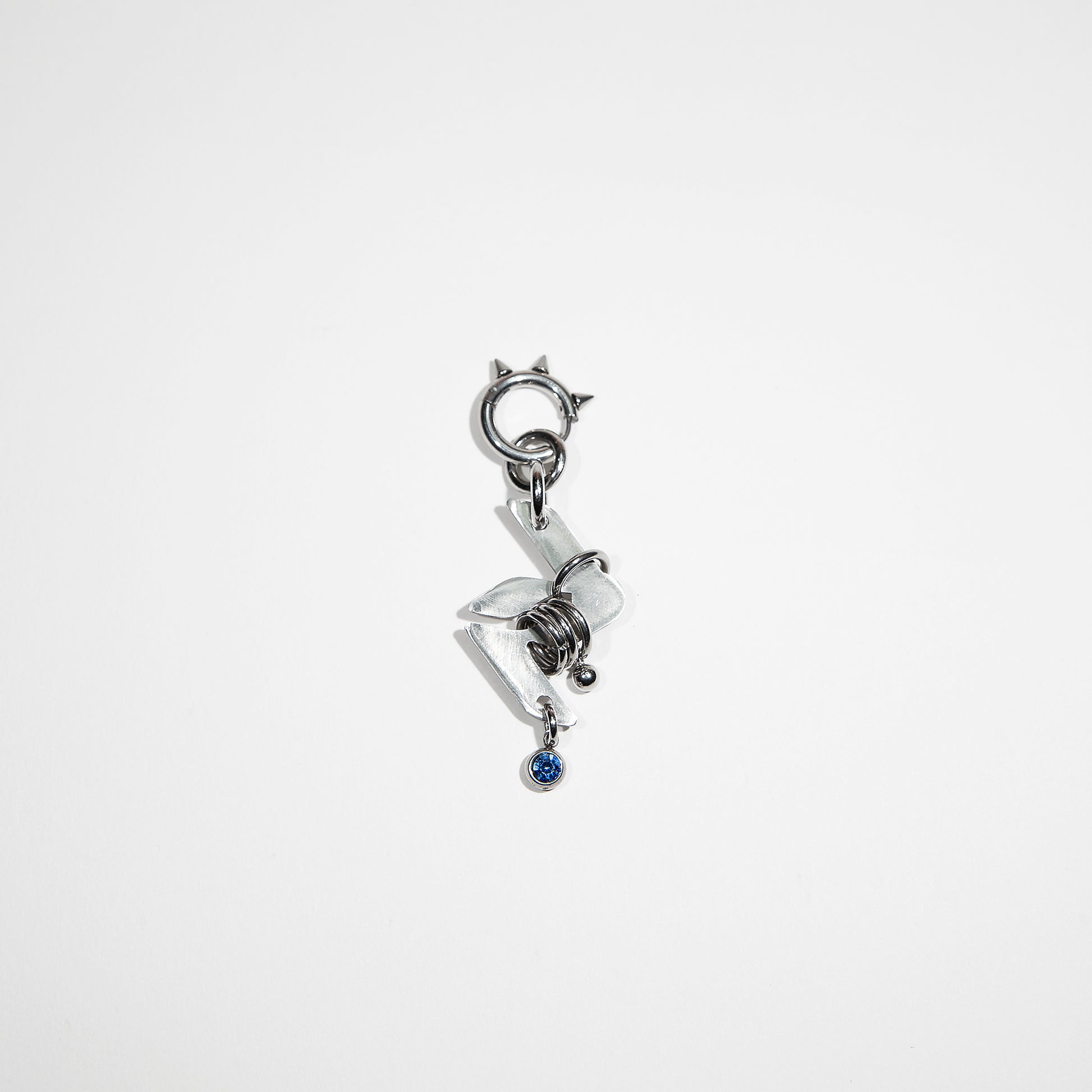 Bijoux y2k. Bijoux punk. Bijoux rock. Bijoux glam rock. Bijoux grunge. Boucles d'oreilles Y2K. Boucles d'oreilles punk. Boucles d'oreilles rock. Boucles d'oreilles glam rock. Boucles d'oreilles grunge. Boucles d'oreille unisex. Boucles d'oreille techno. Bijoux techno.