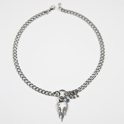 Bijoux en acier inoxydable. Collier en acier inoxydable. Bijoux y2k. Bijoux punk. Bijoux rock. Bijoux glam rock. Bijoux grunge. Colliers Y2K. Colliers punk. Colliers rock. Colliers glam rock. Colliers grunge. Collier made in France. Bijoux made in France. Collier pour homme. Collier techno.