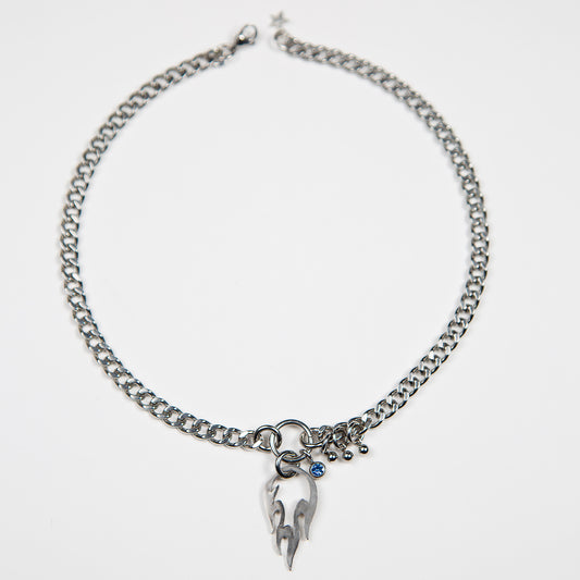 Bijoux en acier inoxydable. Collier en acier inoxydable. Bijoux y2k. Bijoux punk. Bijoux rock. Bijoux glam rock. Bijoux grunge. Colliers Y2K. Colliers punk. Colliers rock. Colliers glam rock. Colliers grunge. Collier made in France. Bijoux made in France. Collier pour homme. Collier techno.