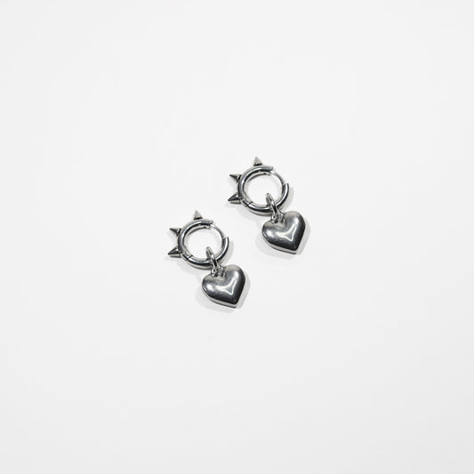 boucle d'oreille punk en acier inoxydable. Boucles d'oreilles Y2K. Boucles d'oreilles punk. Boucles d'oreilles rock. Boucles d'oreilles glam rock. Boucles d'oreilles grunge. Bijoux y2k. Bijoux punk. Bijoux rock. Bijoux glam rock. Bijoux grunge. Bijoux techno. Boucle d'oreille Techno. Bijoux made in France.