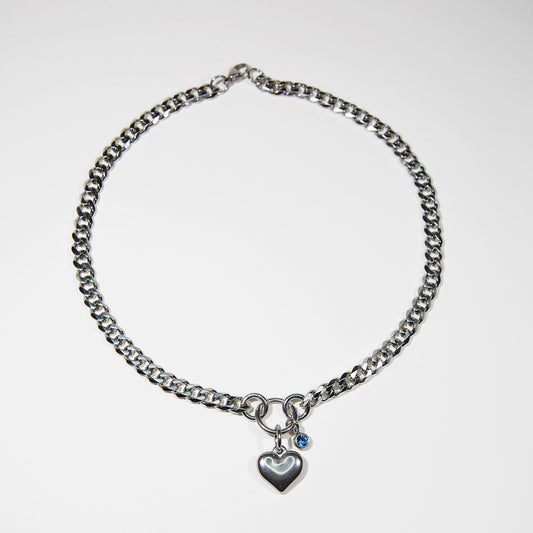 Bijoux en acier inoxydable. Collier en acier inoxydable. Bijoux y2k. Bijoux punk. Bijoux rock. Bijoux glam rock. Bijoux grunge. Colliers Y2K. Colliers punk. Colliers rock. Colliers glam rock. Colliers grunge. Collier made in France. Bijoux made in France. Collier pour homme. Collier techno.