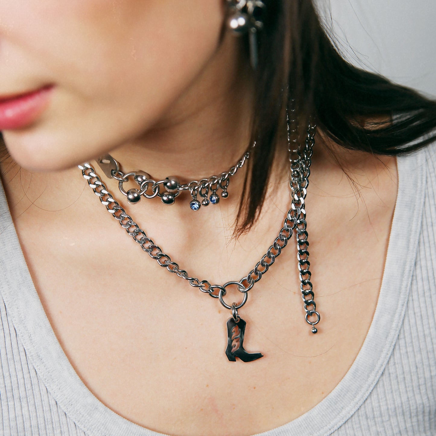 Bijoux en acier inoxydable. Collier en acier inoxydable. Bijoux y2k. Bijoux punk. Bijoux rock. Bijoux glam rock. Bijoux grunge. Colliers Y2K. Colliers punk. Colliers rock. Colliers glam rock. Colliers grunge. Collier made in France. Bijoux made in France. Collier pour homme. Collier techno. Bijou brut. Bijoux rodeo. Bijoux chicano. Bijoux cheval. Bijoux cowboy. Collier cowboy.