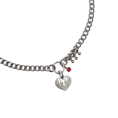 Bijoux en acier inoxydable. Collier en acier inoxydable. Bijoux y2k. Bijoux punk. Bijoux rock. Bijoux glam rock. Bijoux grunge. Colliers Y2K. Colliers punk. Colliers rock. Colliers glam rock. Colliers grunge. Collier made in France. Bijoux made in France. Collier pour homme. Collier techno. Bijou brut.