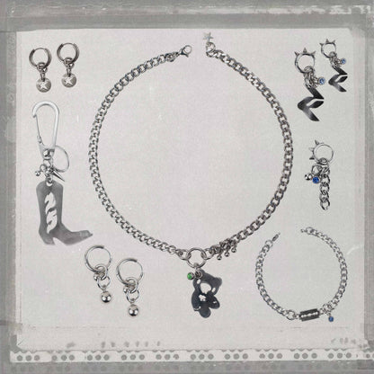 Bijoux en acier inoxydable. Collier en acier inoxydable. Bijoux y2k. Bijoux punk. Bijoux rock. Bijoux glam rock. Bijoux grunge. Colliers Y2K. Colliers punk. Colliers rock. Colliers glam rock. Colliers grunge. Collier made in France. Bijoux made in France. Collier pour homme. Collier techno. Bijoux underground. Bijoux techno. Bijoux aesthetic. Bijoux alternatif. Bijoux Paris. Bijoux resistant. Bijoux original. Bijoux accessible. Bijoux cadeaux. Bijoux style.