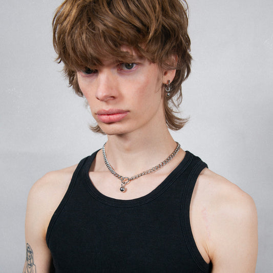 Bijoux en acier inoxydable. Collier en acier inoxydable. Bijoux y2k. Bijoux punk. Bijoux rock. Bijoux glam rock. Bijoux grunge. Colliers Y2K. Colliers punk. Colliers rock. Colliers glam rock. Colliers grunge.