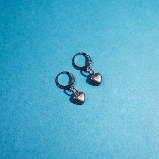 Bijoux y2k. Bijoux punk. Bijoux rock. Bijoux glam rock. Bijoux grunge. Boucles d'oreilles Y2K. Boucles d'oreilles punk. Boucles d'oreilles rock. Boucles d'oreilles glam rock. Boucles d'oreilles grunge. Boucles d'oreille unisex. Boucles d'oreille techno. Bijoux techno.